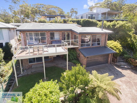 Eight Lakes - Australian Directory 0