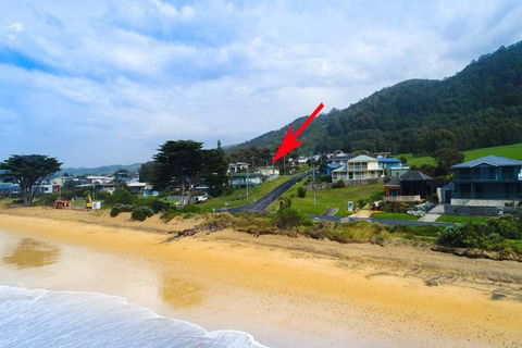 EIGHTY STEPS - Walk To The Ocean Edge - Australian Directory 3