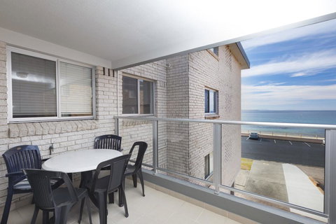 El Sandi Unit 7 - Australian Directory 2