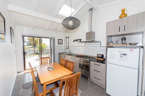 Elanora - Australian Directory 3