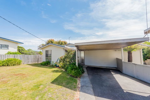 Elanora - Australian Directory 1