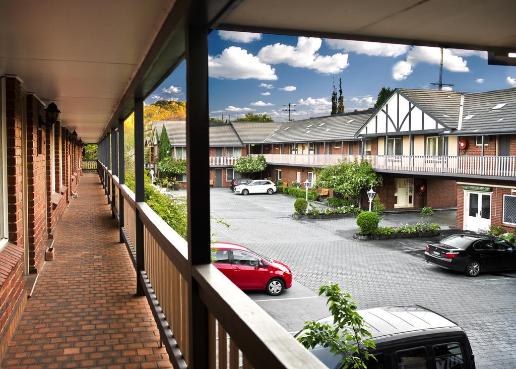 Blackburn North VIC Australian Directory