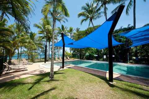 Ellis Beach Oceanfront Bungalows - Australian Directory 0