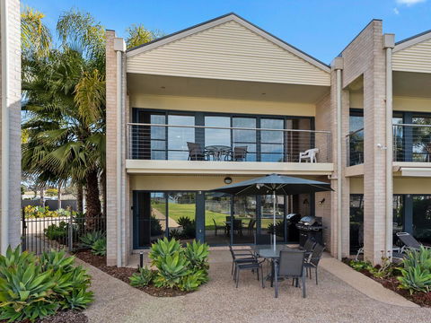 ELSINOR Townhouse 3 Mulwala - Australian Directory 0