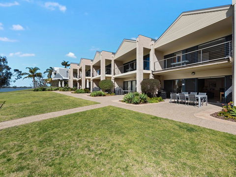 ELSINOR Townhouse 6 Mulwala - Australian Directory 1