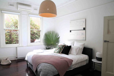 Elwood Beach House - Australian Directory 2