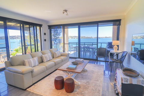 Elysium Lakehouse - Australian Directory 3
