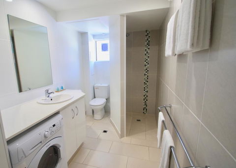 Endeavour Inn Emu Park - Australian Directory 2