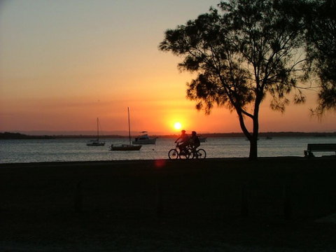 Enjoy The Water Views From Spacious Balcony At Karoonda Sands - Australian Directory 2
