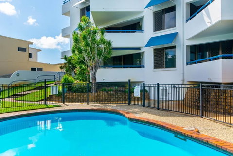 Enjoy The Water Views From Spacious Balcony At Karoonda Sands - Australian Directory 0