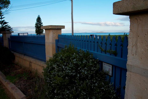 Esperance Beachfront Resort - Australian Directory 1