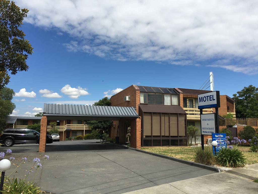 Essendon North VIC Australian Directory