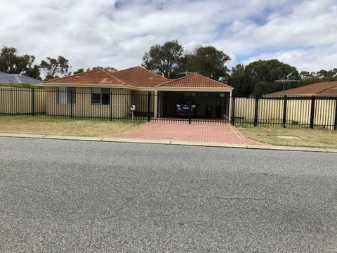 Estuary Short Term Hideaway - Australian Directory 2