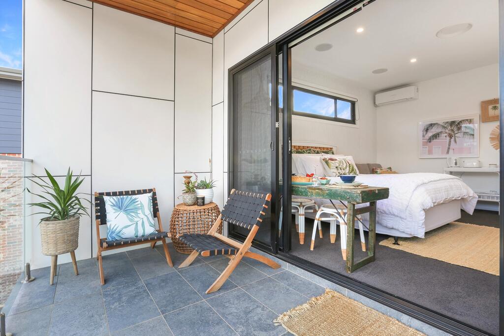 Oak Flats NSW Australian Directory