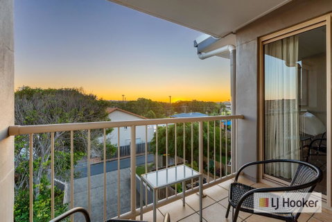 EXCLUSIVE OCEAN VIEW PENTHOUSE ON MARINE PARADE - Australian Directory 2