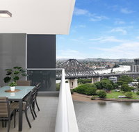 Executive Family 3 Bedroom Suite - Brisbane CBD - Views - Pool - WIFI - Free parking - Australian Directory