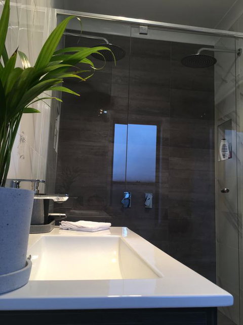 Executive Villa, Private 2 Bedroom In Ideal Location - Australian Directory 2
