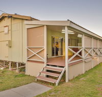 Exmouth Villas Unit 30 - Large Undercover Deck for Entertaining - Australian Directory