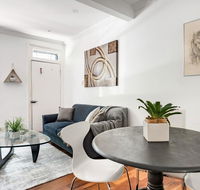 Expansive House Seconds from Oxford Street - Australian Directory