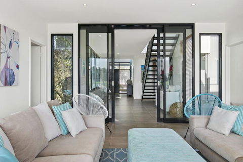 Fabulous Home - Families Only - Australian Directory 2