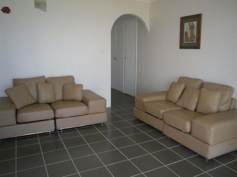 Fabulous Location - Ground Floor Waterfront Unit! Clearview Apartments - Australian Directory 0
