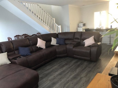 Falcon Bay 4x4 Townhouse - Australian Directory 3