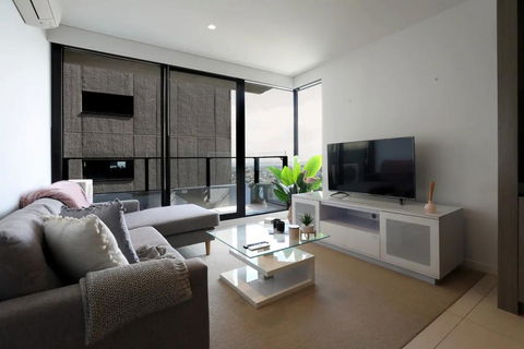 Fantastic 2 Bedroom Apartment In Melbourne's Southbank - Australian Directory 0