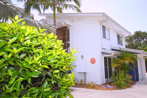 FANTASTIC HOLIDAY UNIT IN A PERFECT LOCATION - Australian Directory 0