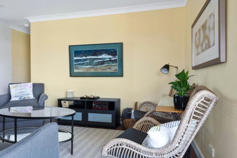 Fifty Five On Clyde - Australian Directory 1
