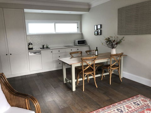 Fig Tree Cottage - Australian Directory 3
