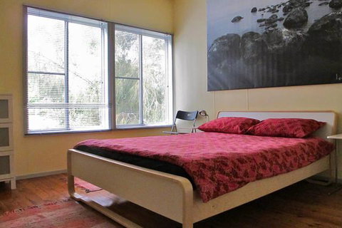 Finisterre Beach House - Australian Directory 2