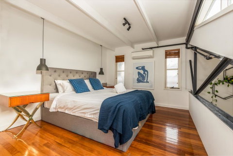 Fitzroy Converted Warehouse Penthouse - Australian Directory 1