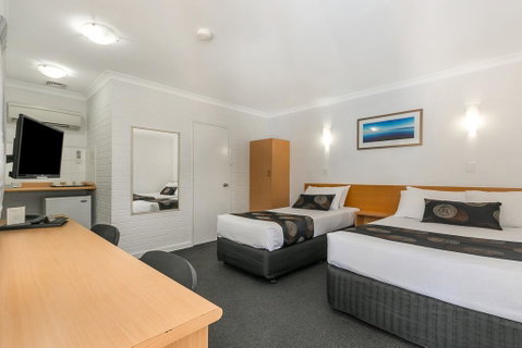 Flag Motor Lodge - Australian Directory 1
