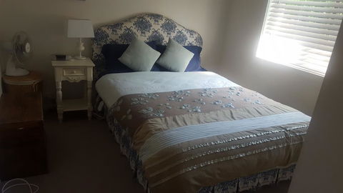 Flat In Heart Of Griffith - Australian Directory 1