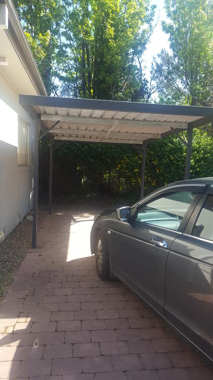 Flat In Heart Of Griffith - Australian Directory 0