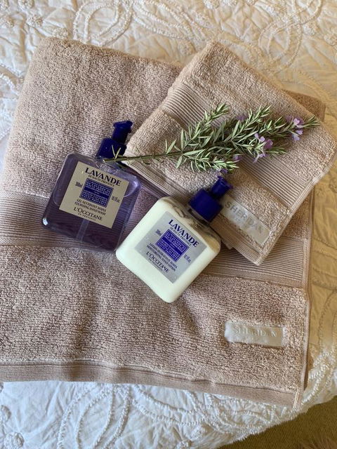 Flowerdale White House - Australian Directory 0