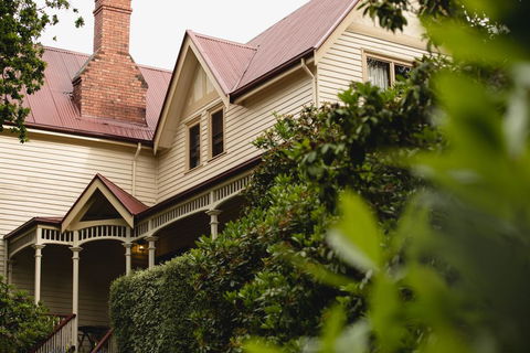 Franklin Manor - Australian Directory 2