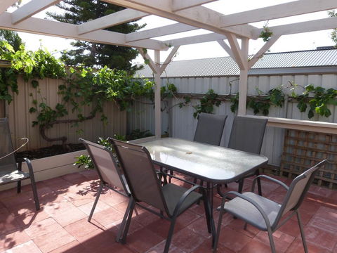 Fullarton Motor Lodge - Australian Directory 1