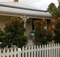 FUNKY COTTAGE - Australian Directory
