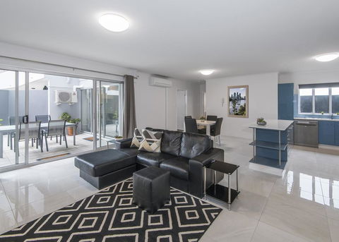 FV4006 Apartments - Australian Directory 0
