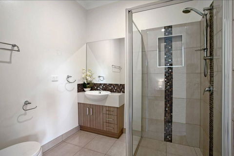 GALBRAITH BEACH STUDIO 3 - Australian Directory 3