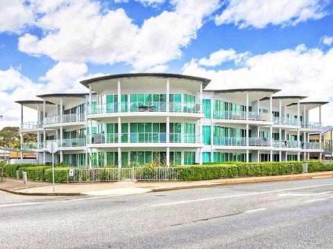 Gallery Resort Apartments - Australian Directory 0