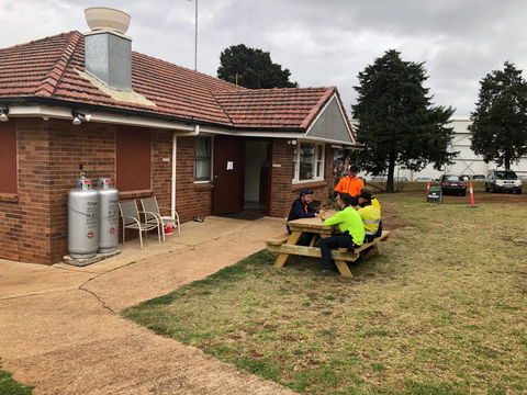 Garden City Backpackers - Australian Directory 2