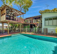 Gecko's Rest - Rainbow Shores Executive Beach House Pet Friendly Pool Wi-fi - Australian Directory