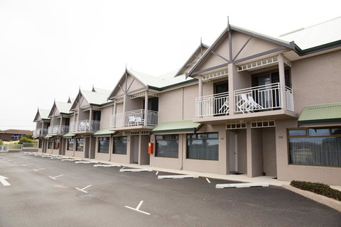 Geraldton Motor Inn - Australian Directory 3