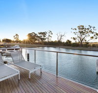 Gippsland Lakehouse A - Canal frontage - Australian Directory