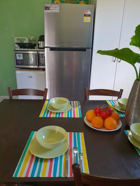 GIRLS ONLY. Large Bedroom With KING Bed, Close To Everything - Australian Directory 3
