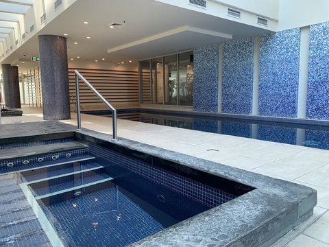 GLENELG Five Stars - Australian Directory 1