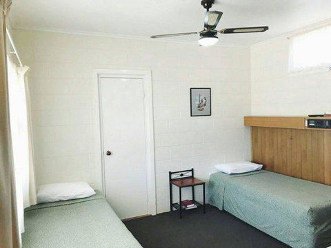 Glossop Motel - Australian Directory 0