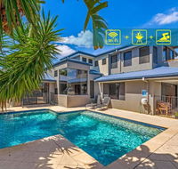 Gold Coast Stunning Waterfront Holiday Retreat - Australian Directory
